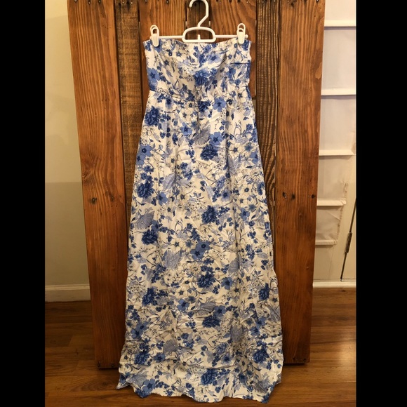 Old Navy Dresses & Skirts - Old navy size small floral maxi dress